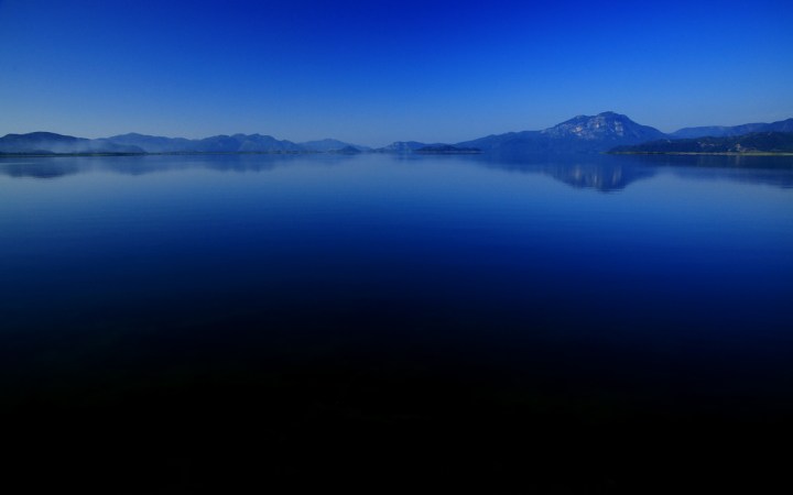 Sabahın ilk saatlerinde, Köyceğiz Gölü bir başka güzel…