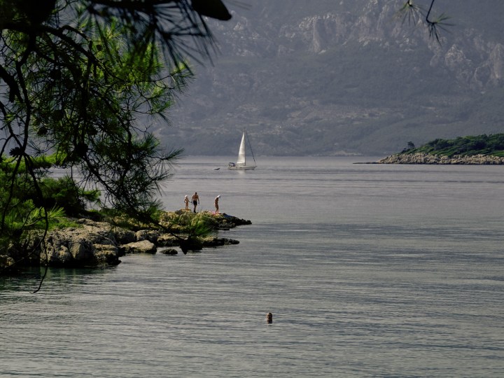 İncekum'un hemen yanındaki koy...