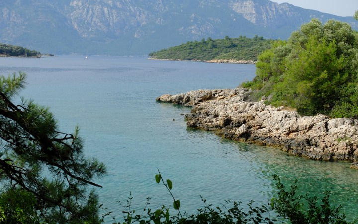 Çamlı - İncekum arası yol manzarası.