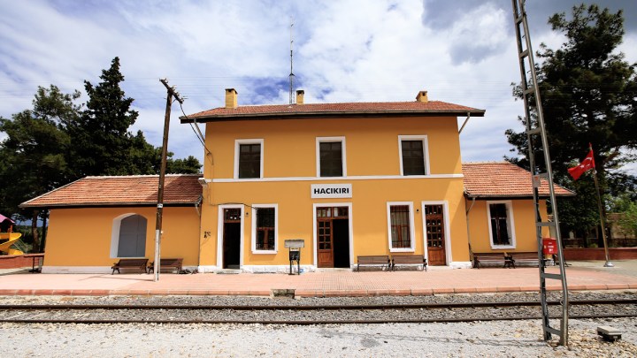 Hacıkırı İstasyonu
